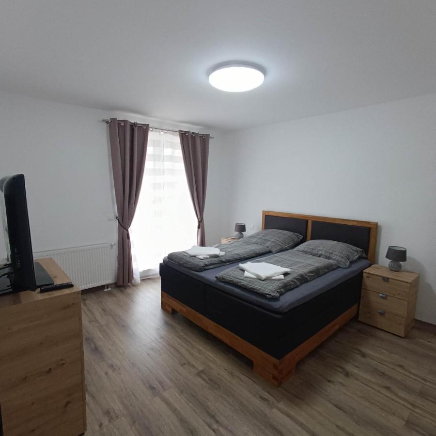 Neue, Moderne Penthousewohnung Sighişoara Esterno foto