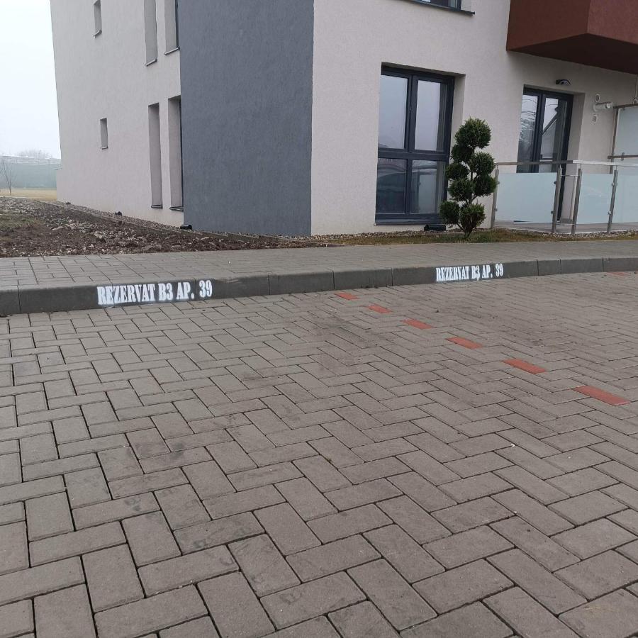 Neue, Moderne Penthousewohnung Sighişoara Esterno foto