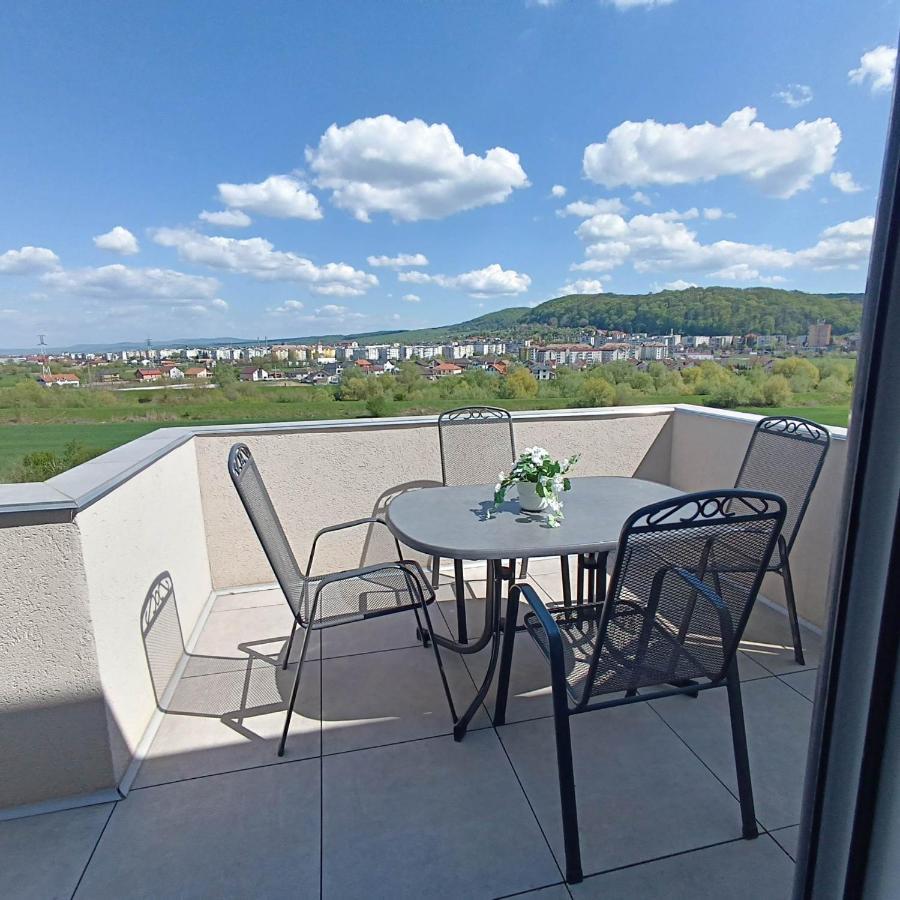 Neue, Moderne Penthousewohnung Sighişoara Esterno foto
